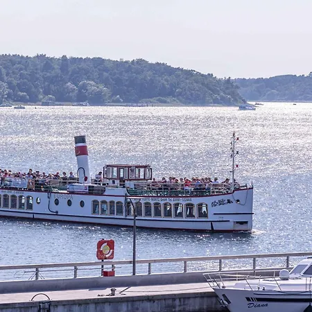 Apartment Vogelnest Mit Aussicht Auf Den Stadthafen Waren (Müritz)